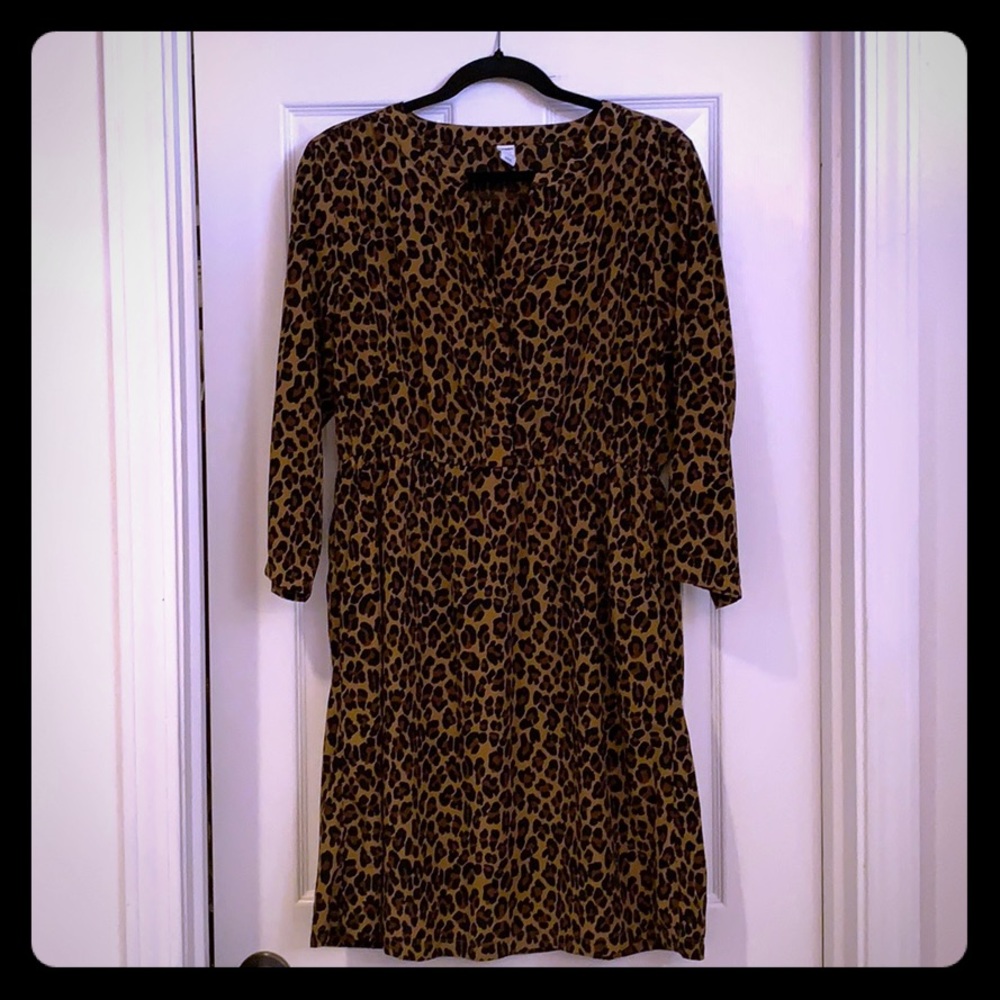 Old navy leopard dress like new large